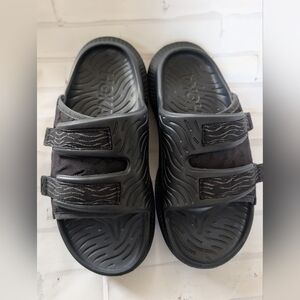 Hoka Ora Luxe Black Slide Sandals